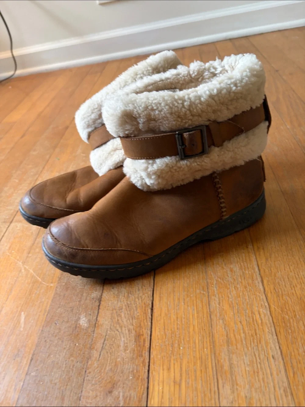 UGG Chestnut Brown Leather Shearling Cuff Buckle Boots